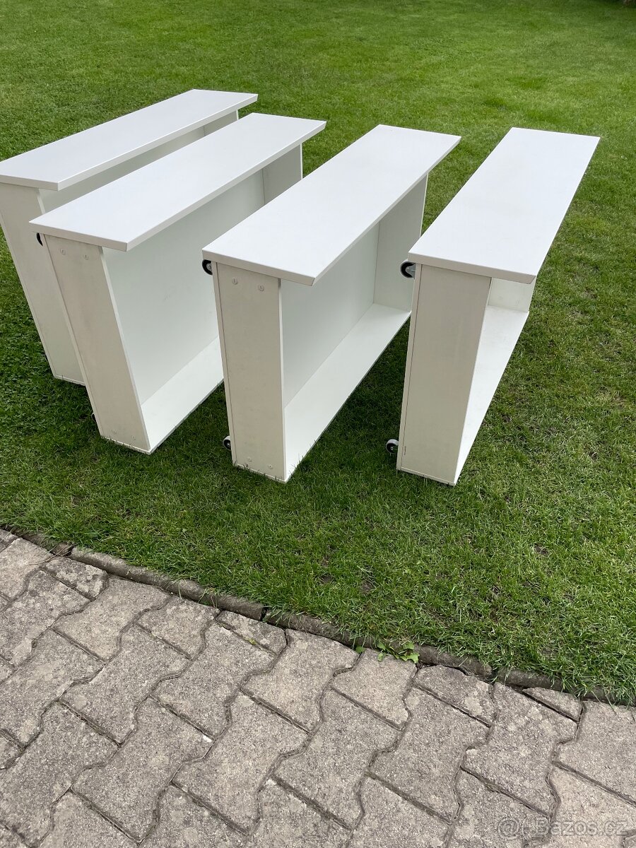 Úložný box pod poslel