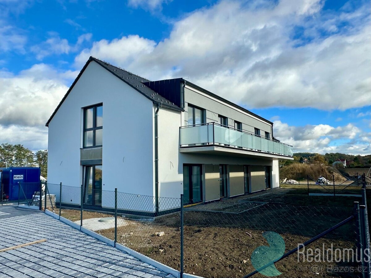 Prodej, byt 4+kk, 99 m², balkón 20,65 m², 2 parkovací stání,