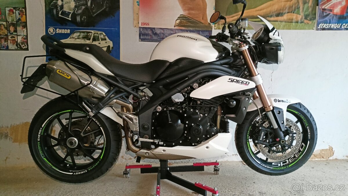 Triumph speed triple 1050