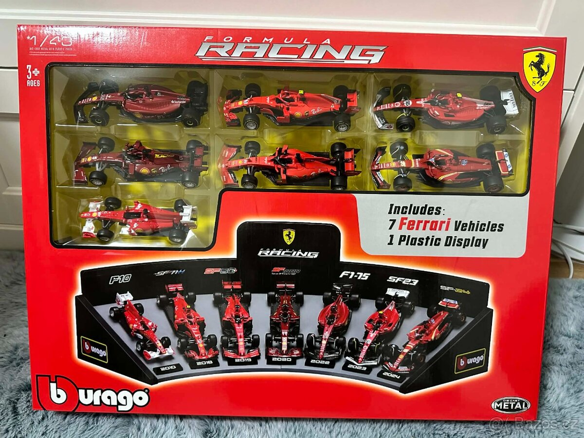 Set 7 modelů Ferrari Bburago 1:43 s podstavcem