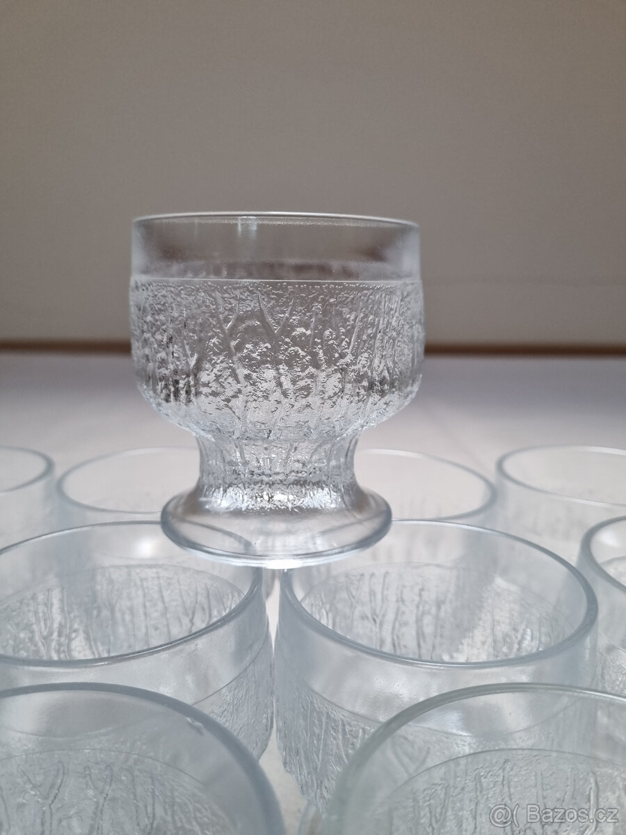 Skleněný pohárek