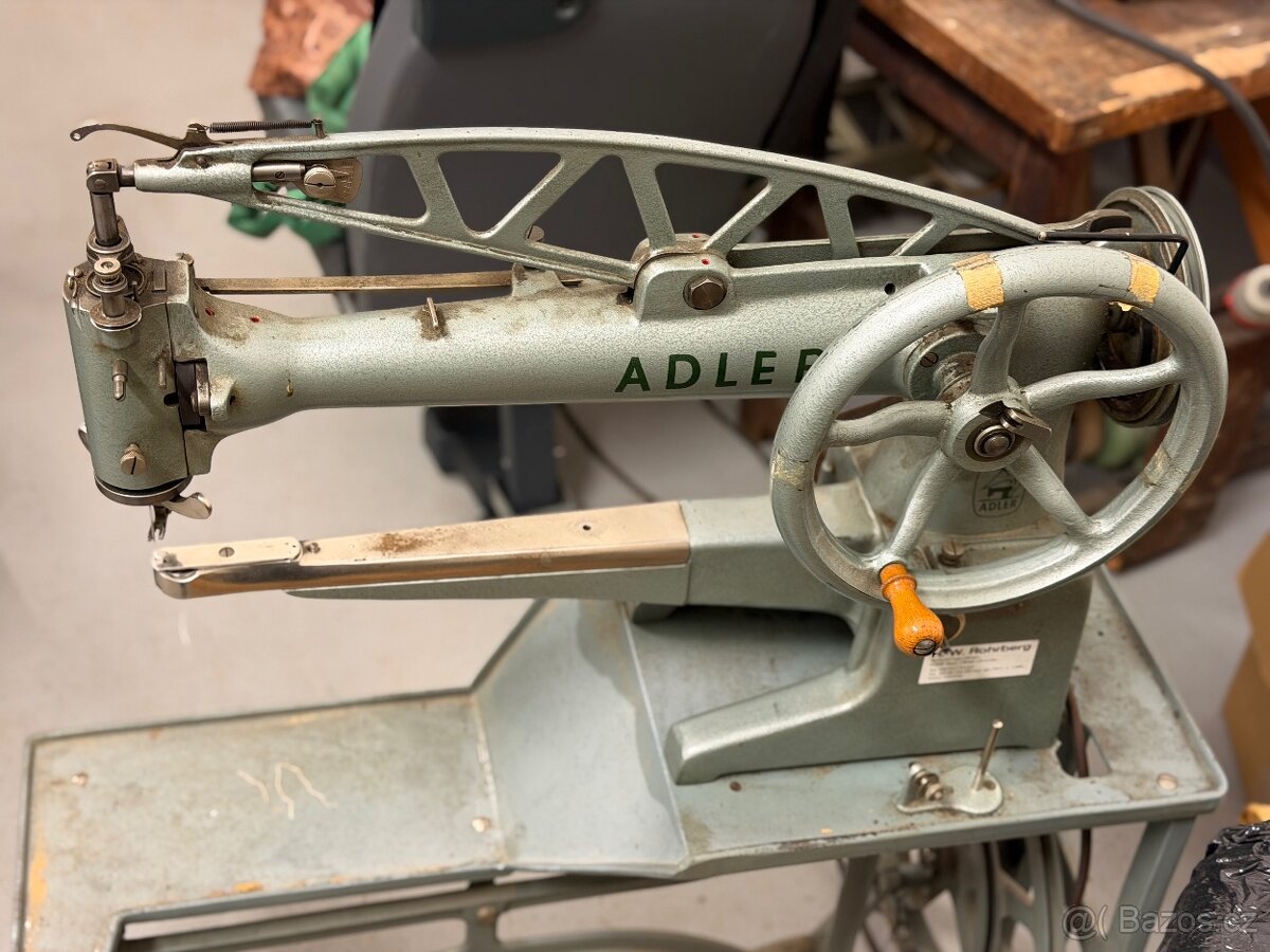 Ramenový šicí stroj Adler 30-7
