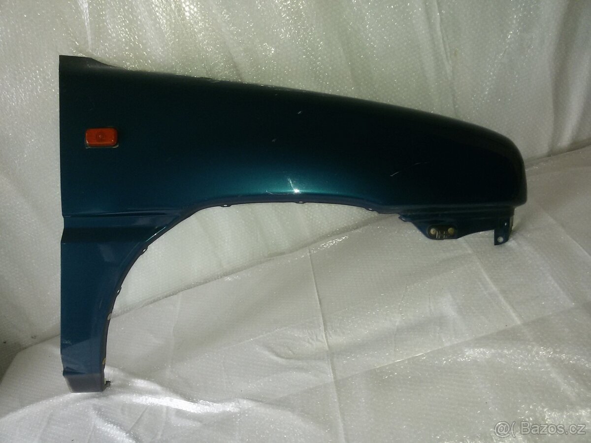 NISSAN TERRANO II – Blatníky