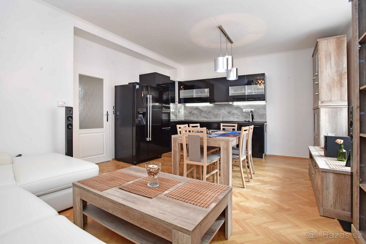 Pronájem 2+kk,52m2,3.patro, zařízený, volný
