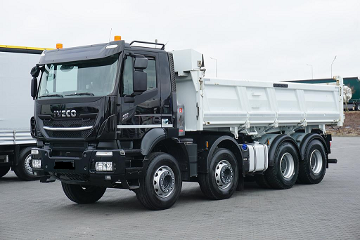 Iveco X WAY 480 8x4 - třístranný sklápěč