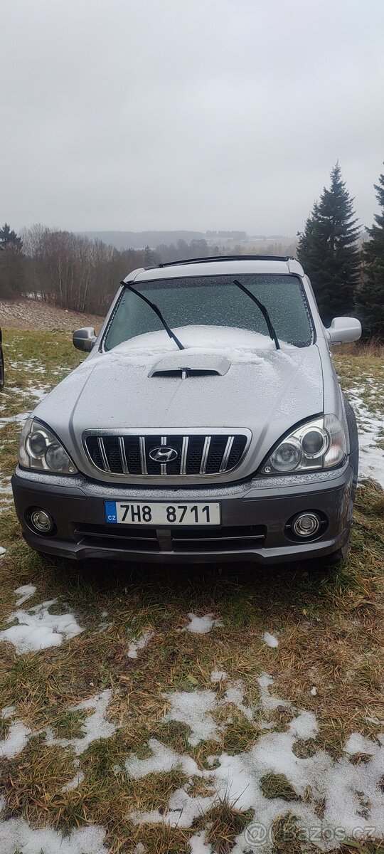 Hyundai terracan rok 2002 110 kW automat