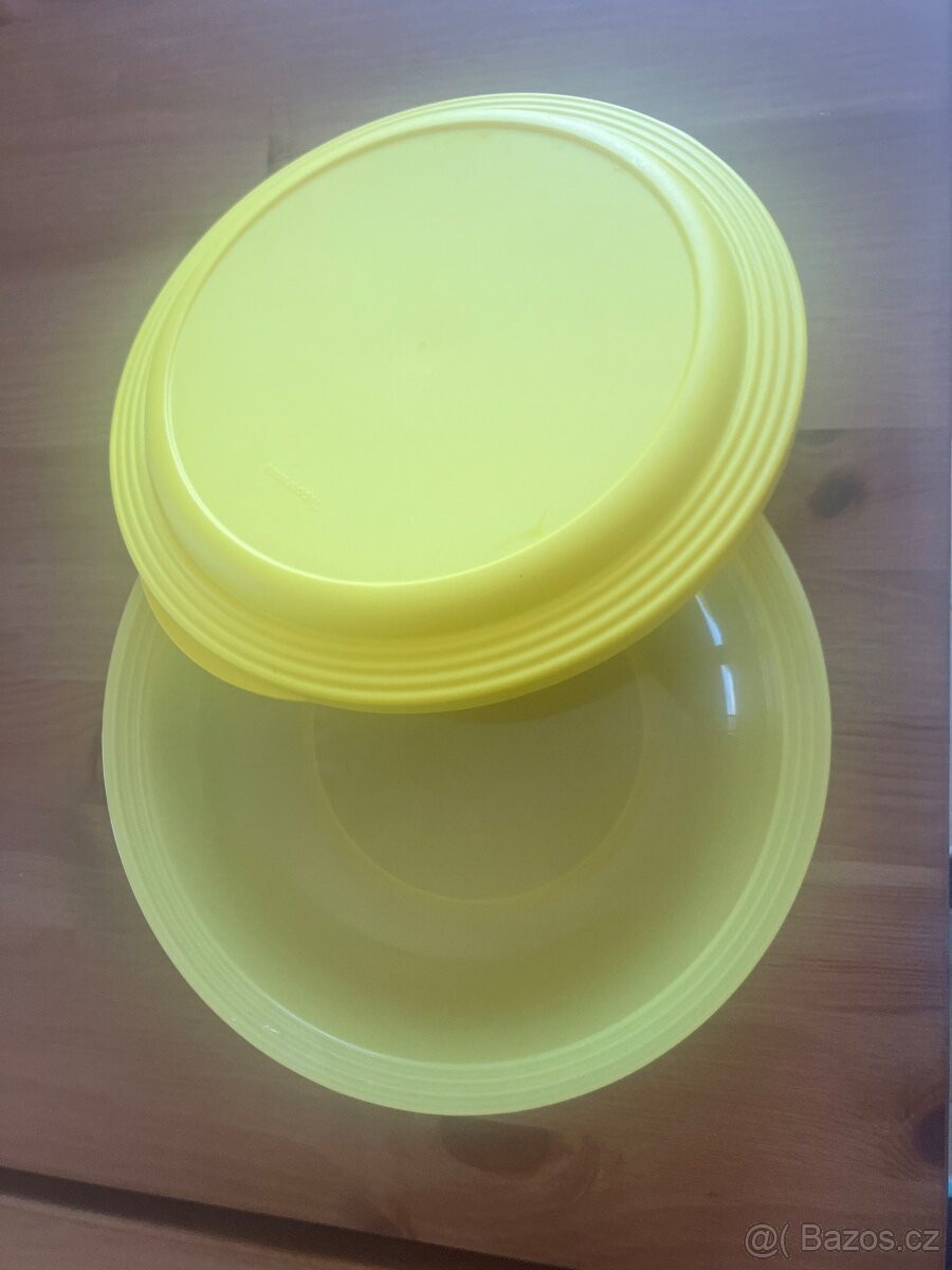 Talire s vikem Tupperware Nove