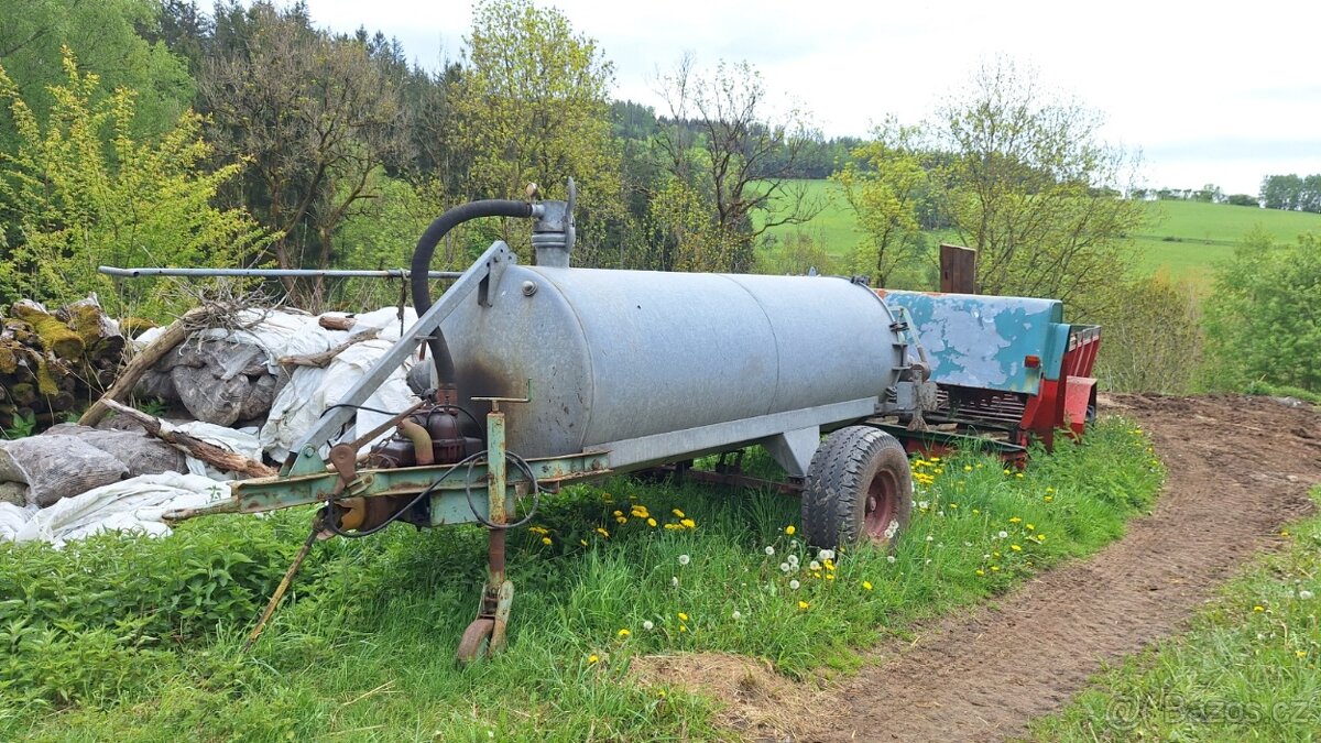 Fekál 3000 litrů
