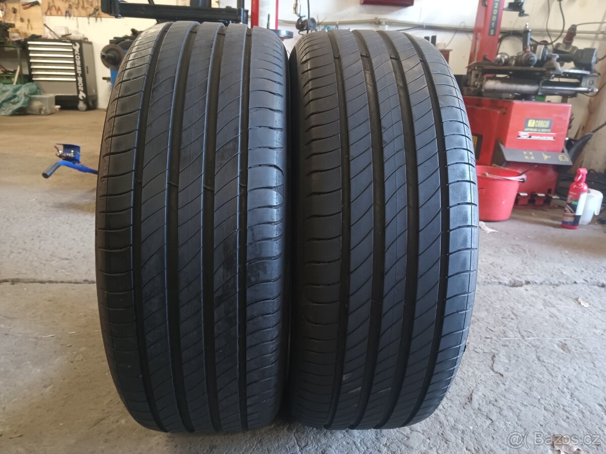 2xletní pneu 225/55/18. Michelin.