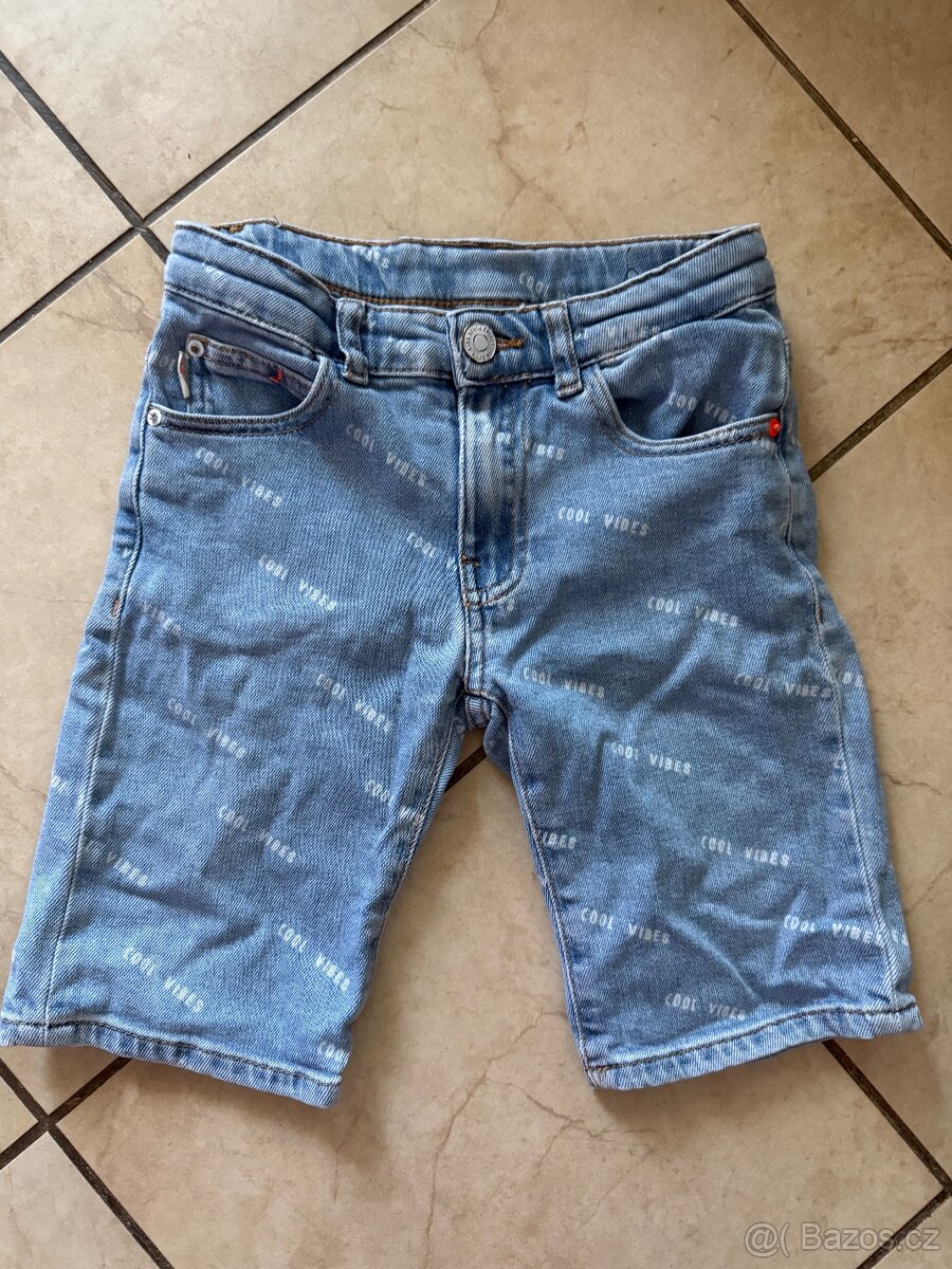 Kraťasy zn. Zara vel.128 8 let