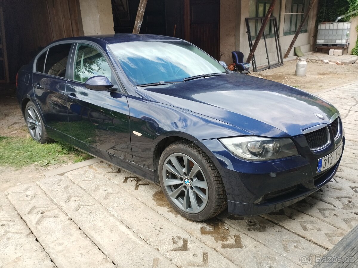 BMW E90 320D