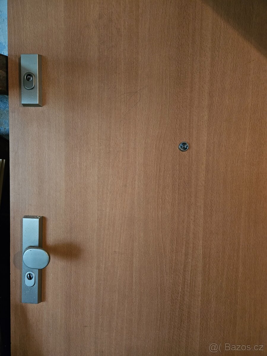 Bezpečnostní dveře 95x200