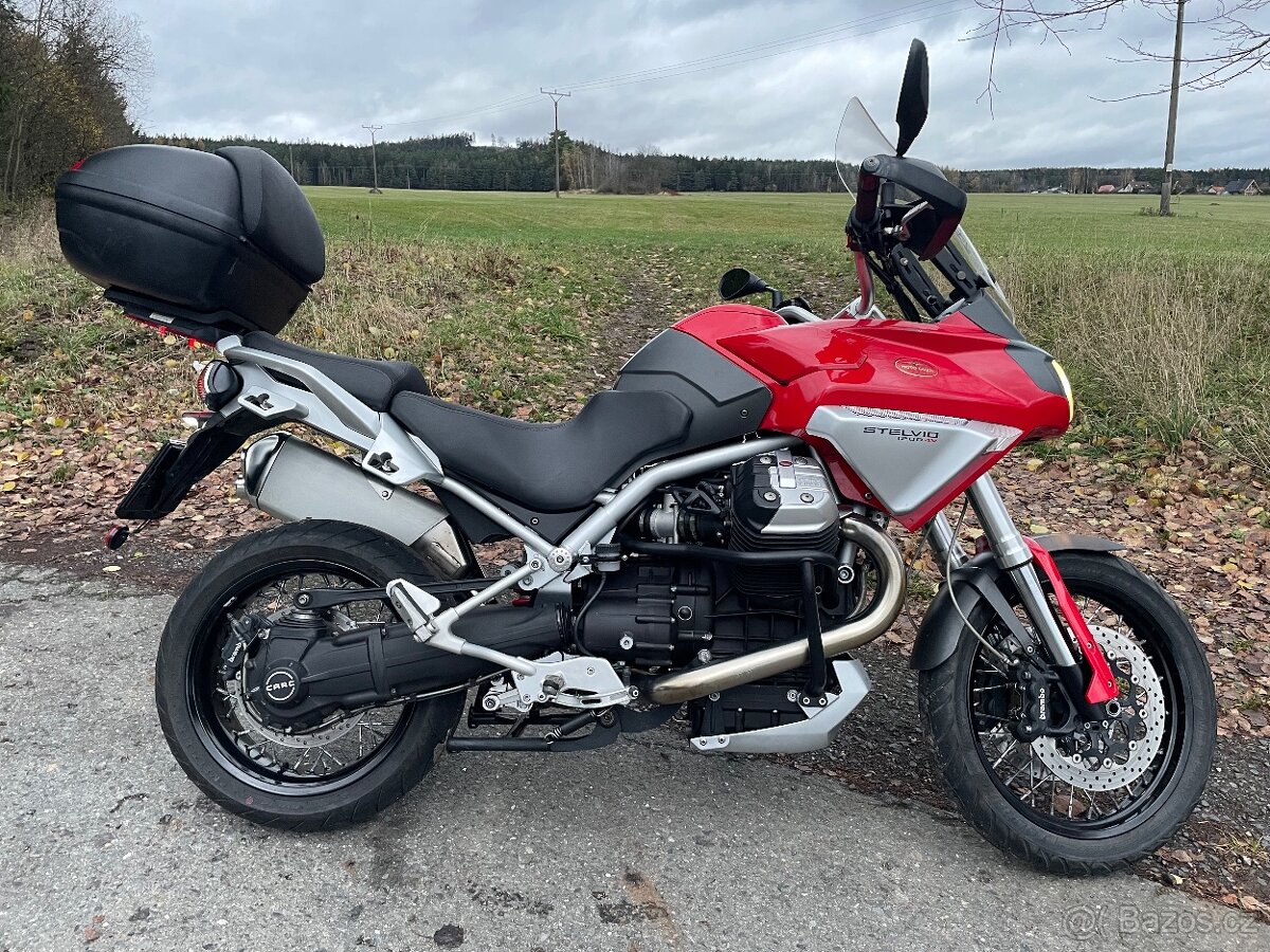 Moto guzzi stelvio 1200
