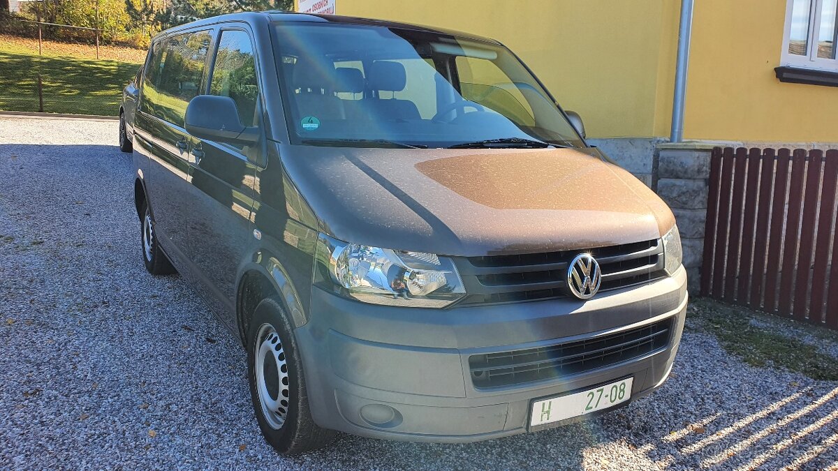 VW TRANSPORTER T5 2.0TDI 9MÍST MODEL 2011. PĚKNÝ