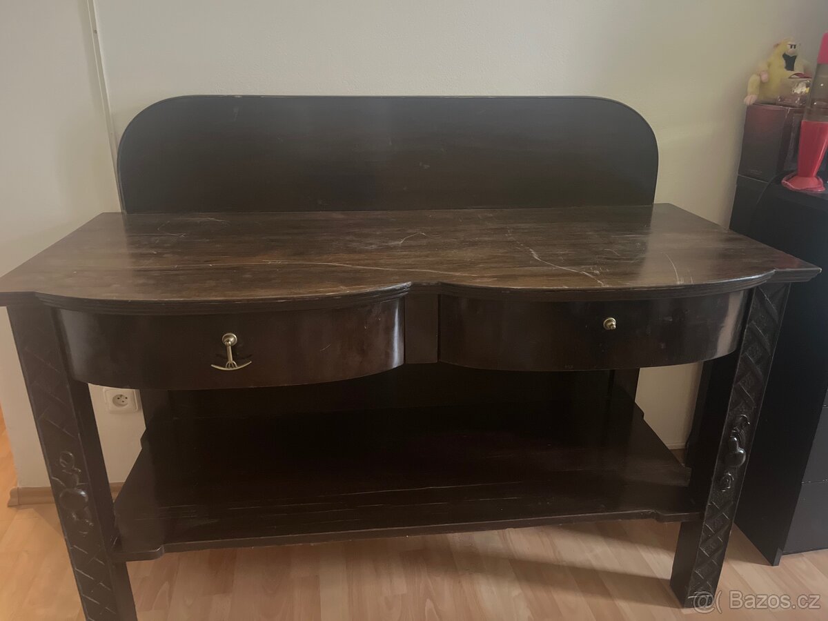 Nábytek - psací stůl