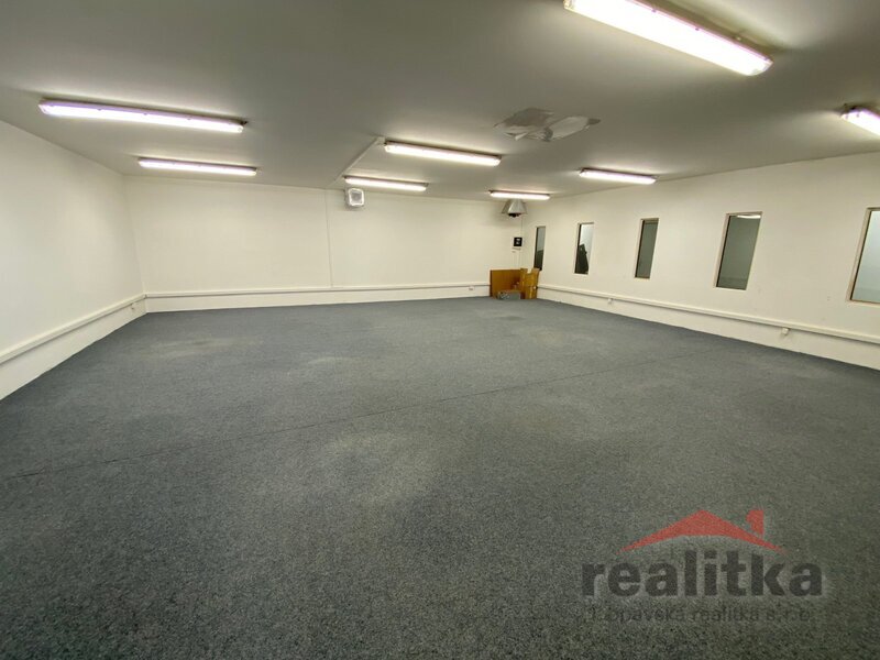 Pronájem skladových a kancelářských prostor, od 30 m2 do 100