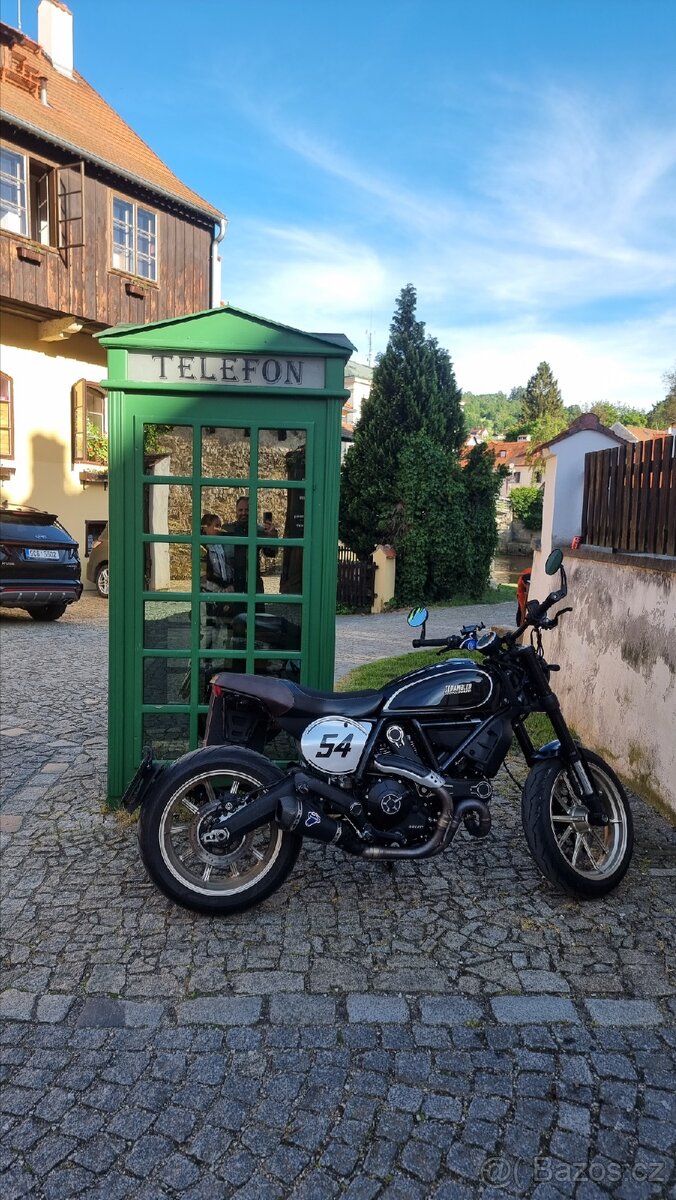 Ducati Scrambler Cafe Racer