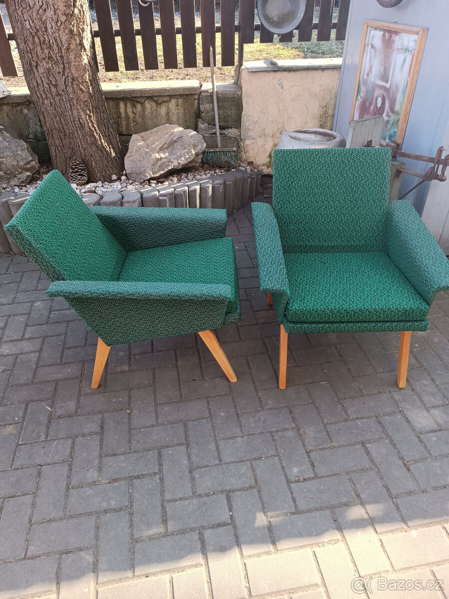 Retro skořepinová křesla - Navrátil