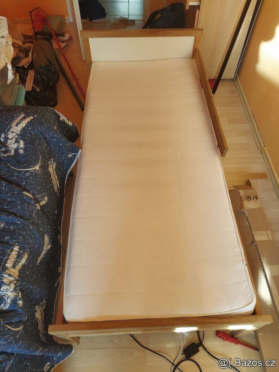 Dětská postel s matrací