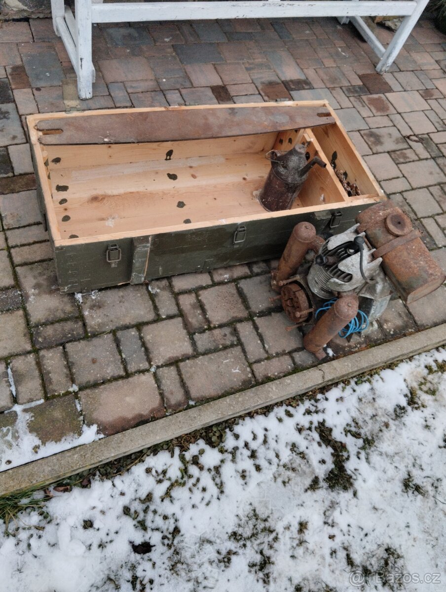 Vojenská dvoumužná pila