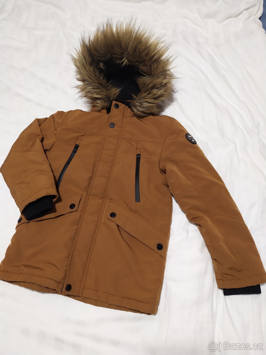 Chlapecká zimní bunda 140