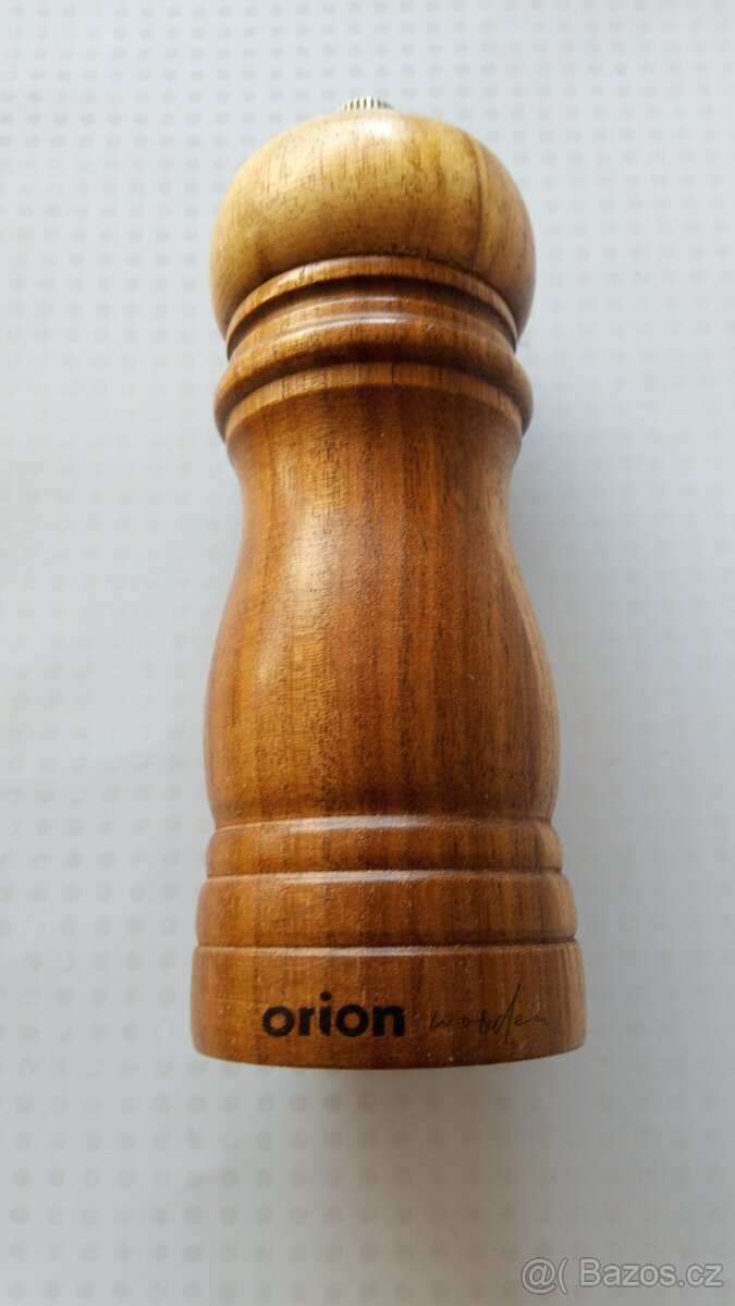 Mlýnek na pepř ORION
