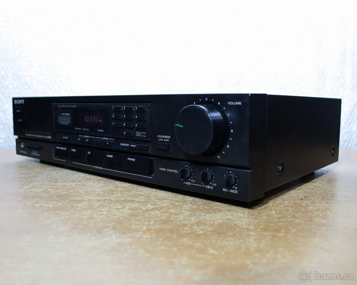 Receiver Sony STR-AV 200.