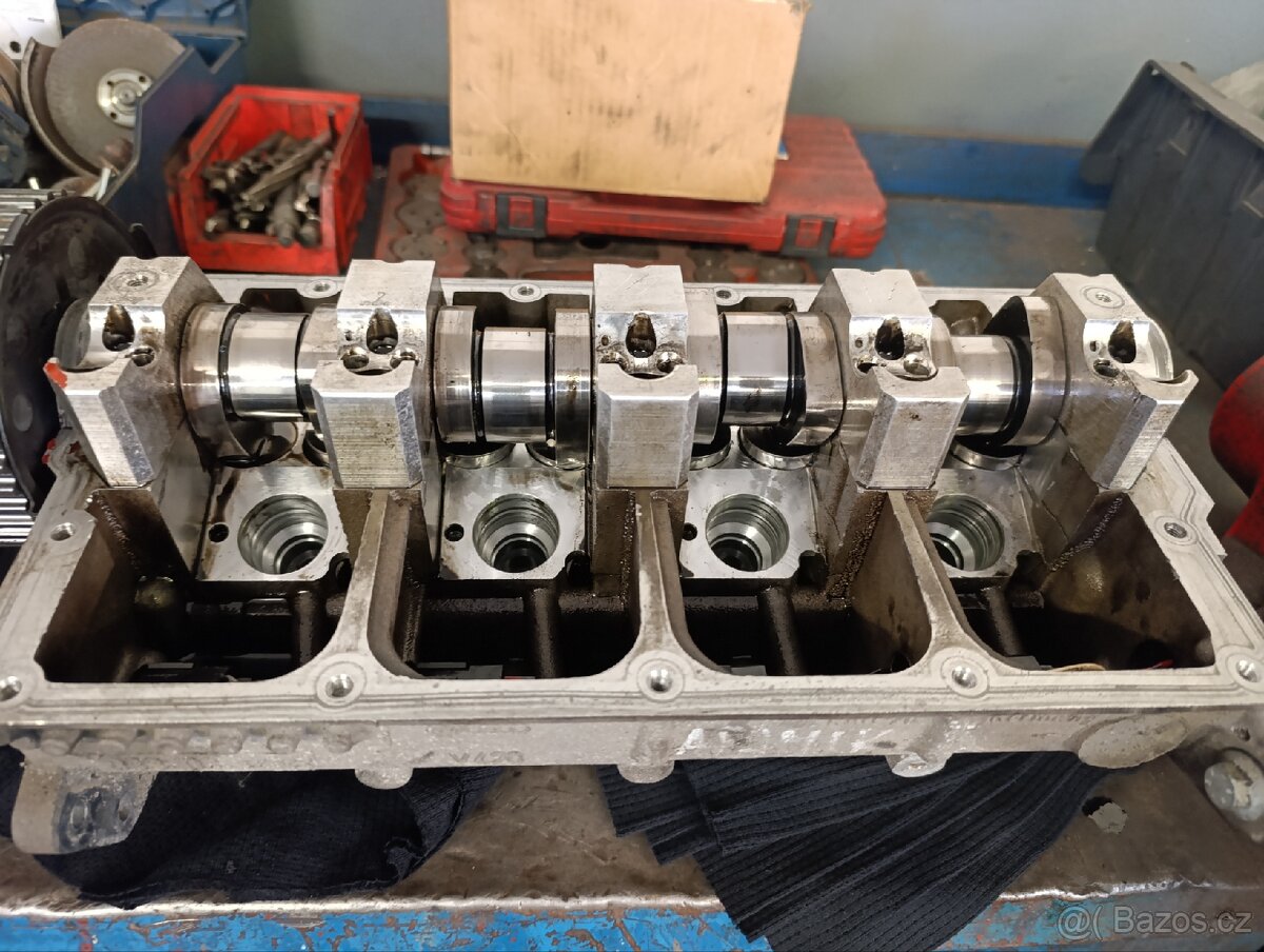 Hlava motoru 1.9tdi
