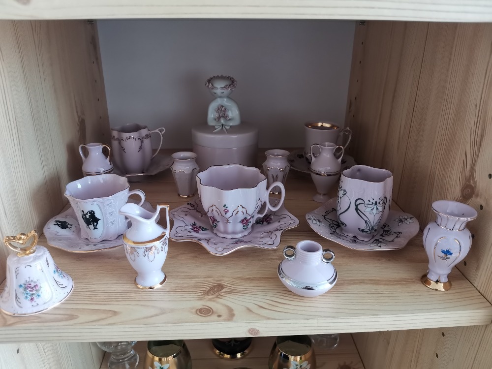Porcelán a sklo