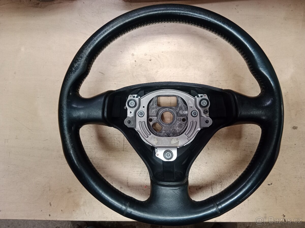 Tříramenný volant Audi A4 B6