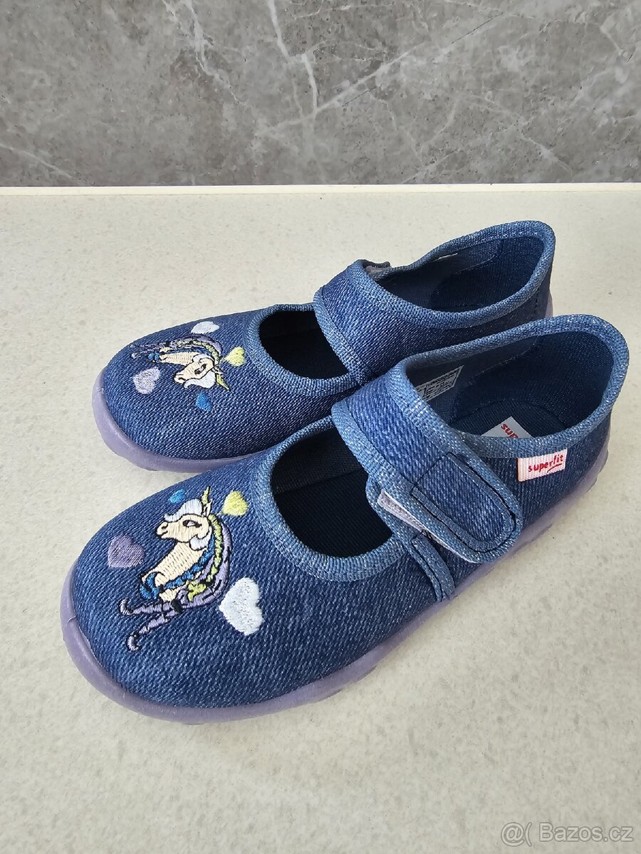 Nové papuče Superfit, vel 27