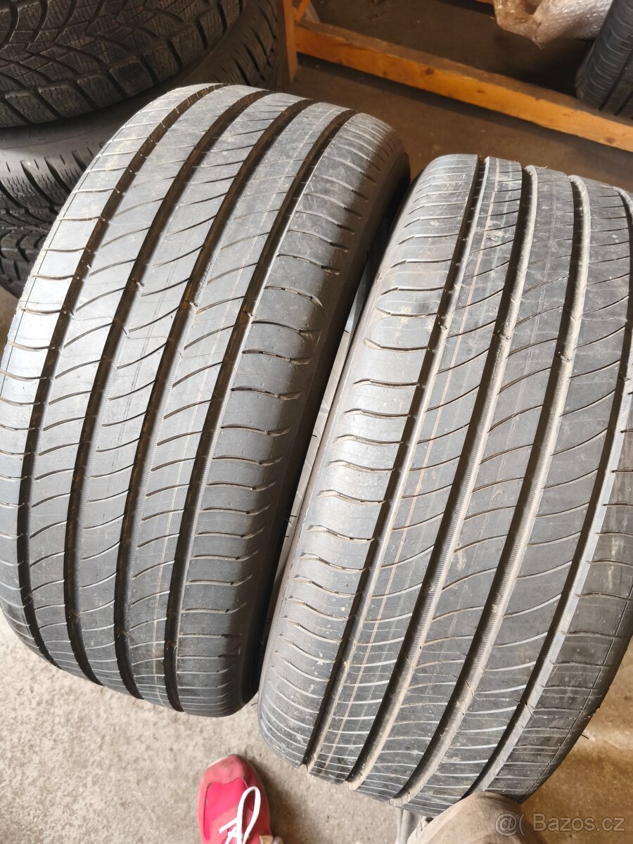 235/50/19