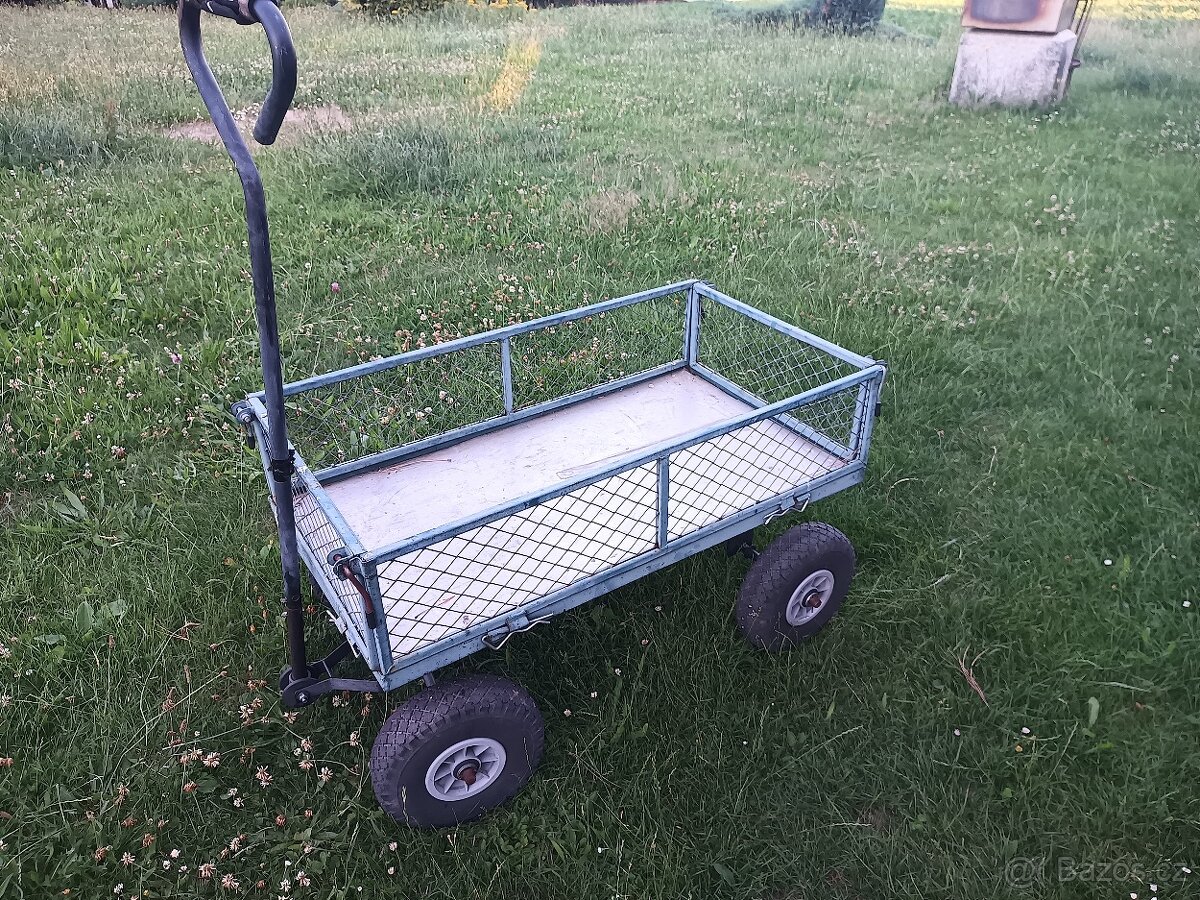 Ruční zahradní vozík