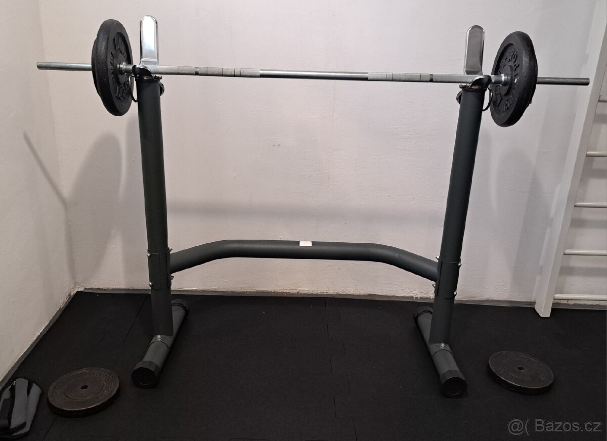 Stojan na dřepy / bench press