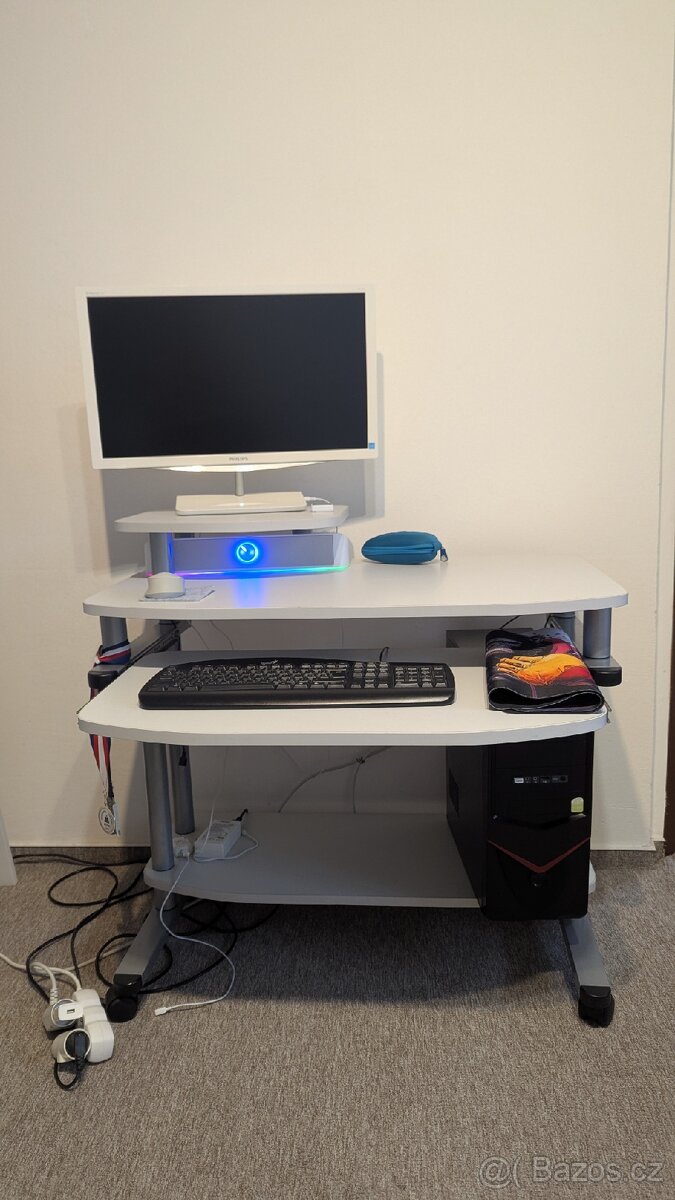 PC Stůl