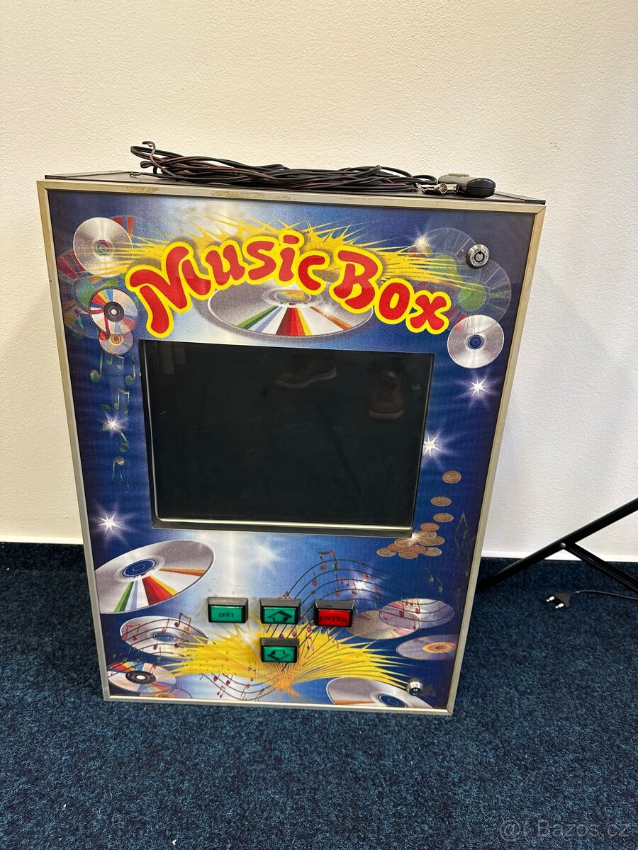 Jukebox na zeď, na mince, uvnitř PC- retro