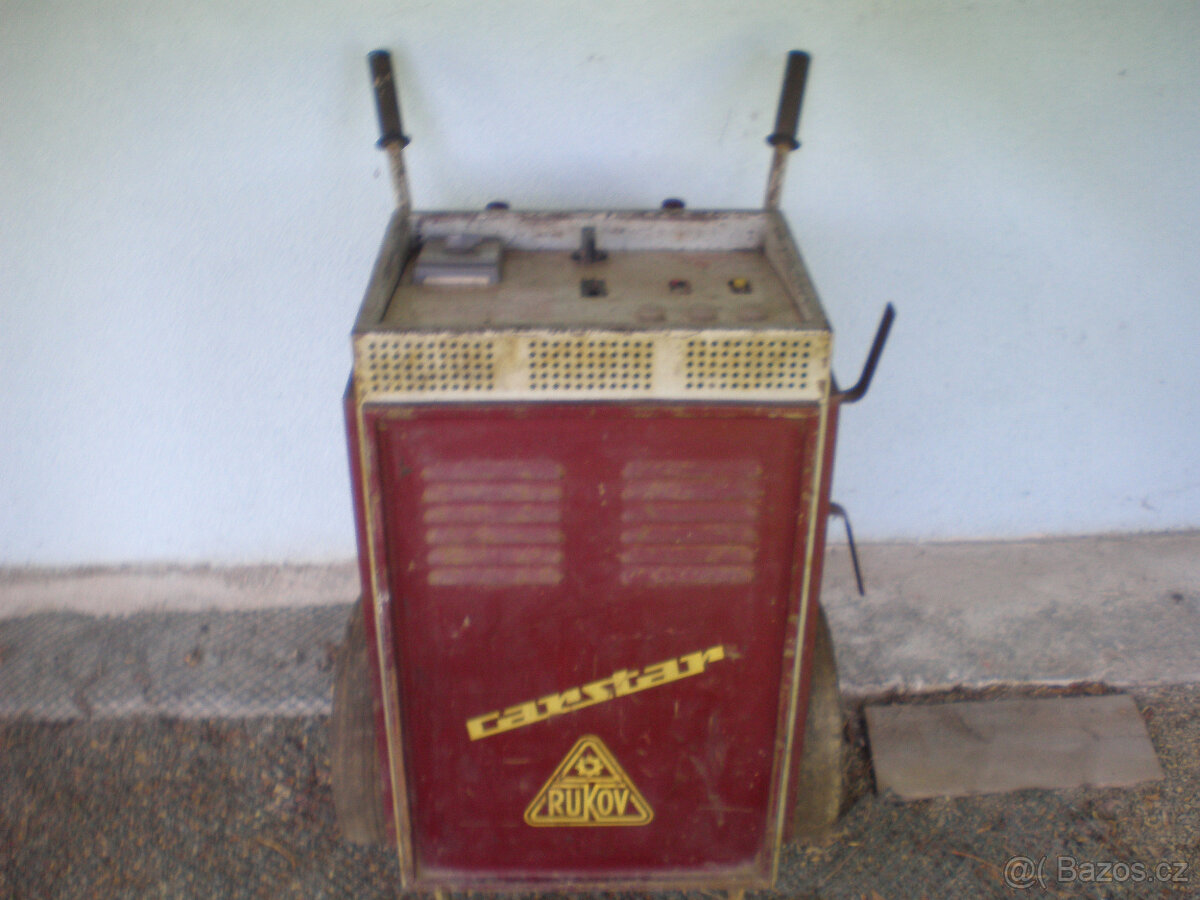 nabíjecí + startovací vozík zn.Rukov