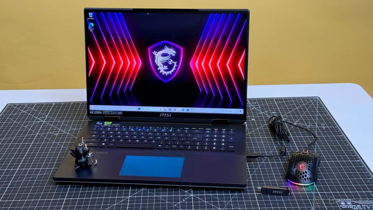 MSI Titan 18 – RTX 4090, 4K Mini LED, i9-14900HX - nový