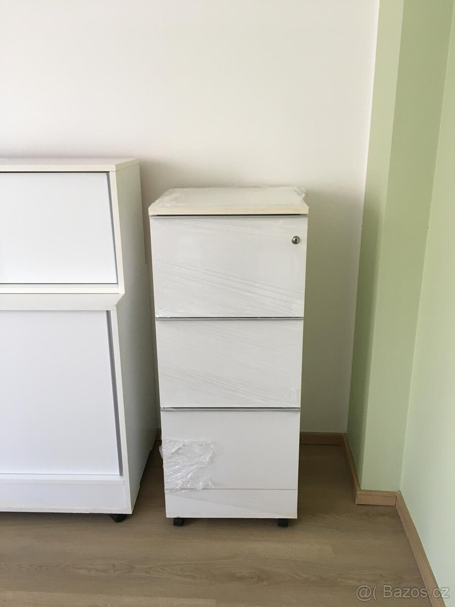 Vybavení kanceláře pracovny IKEA ASPVIK - sada 4ks