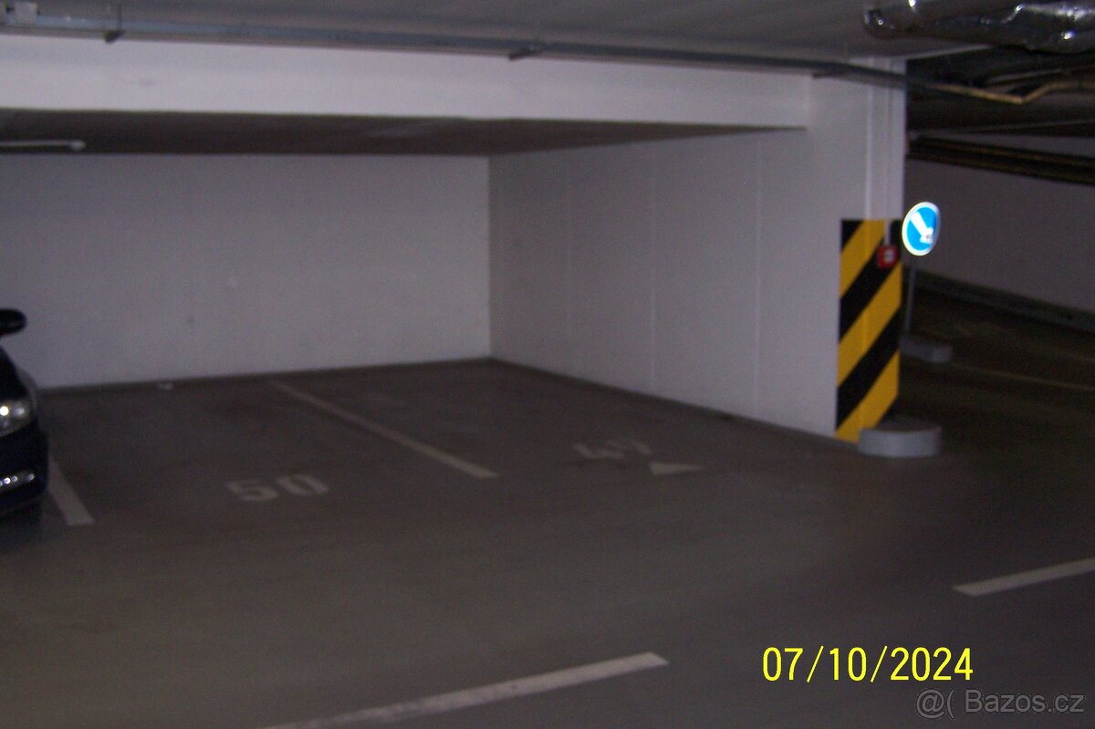 garážové stání Pha - Smíchov