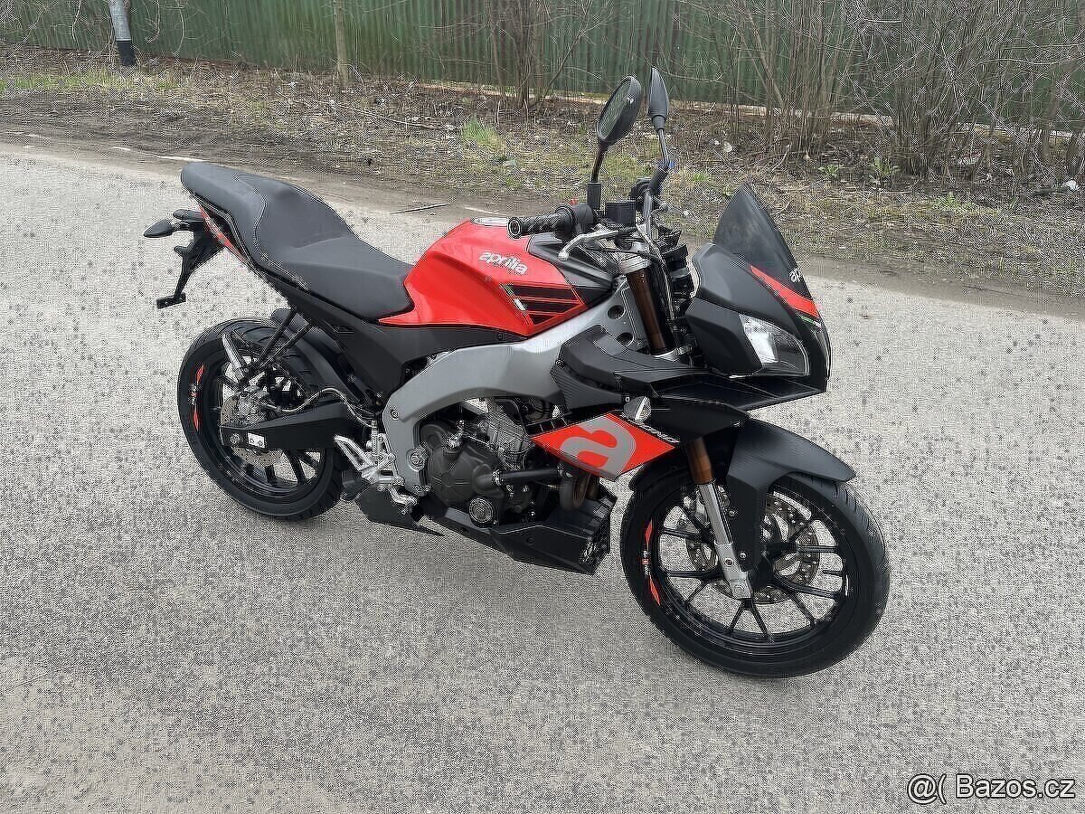 Aprilia tuono 125