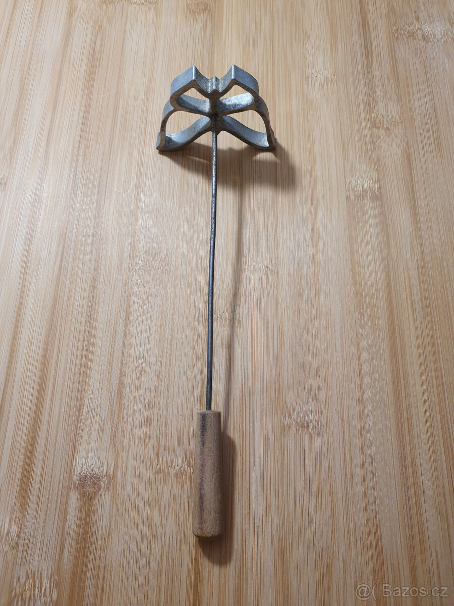 Starožitné kuchyňské náčiní - konvolut