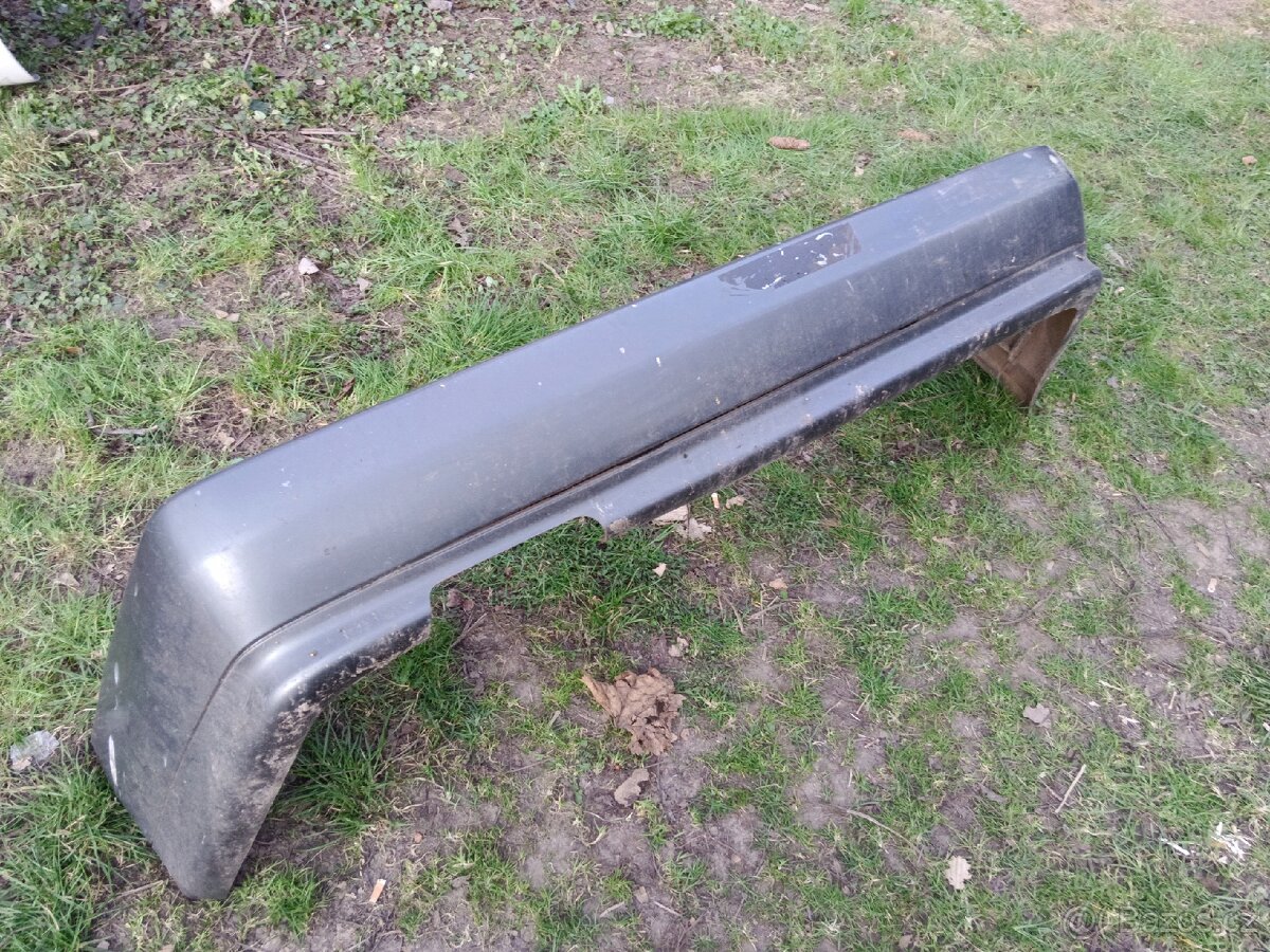 Mercedes Benz SLS w129 zadní nárazník a sklíčko mlhovky