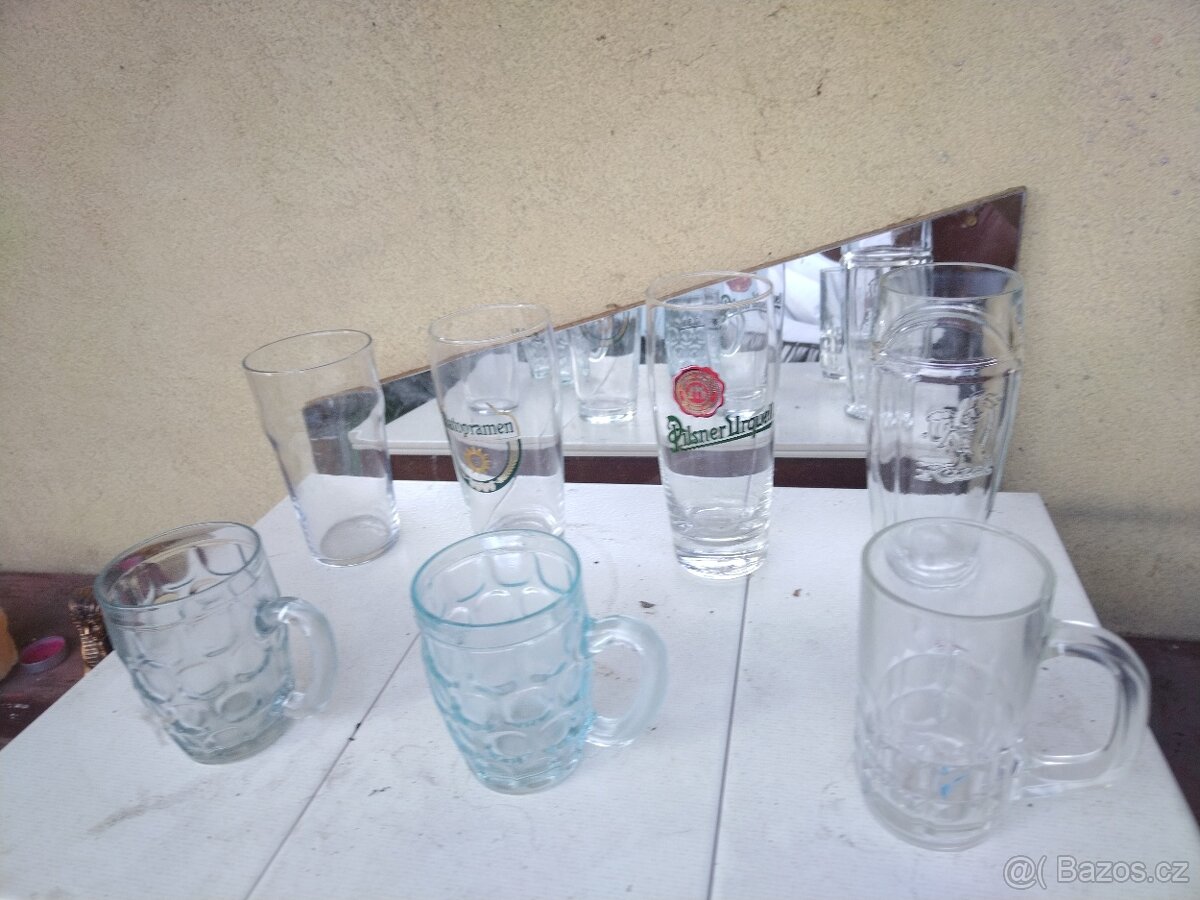 Skleněné půllitry a sklenice na nápoje