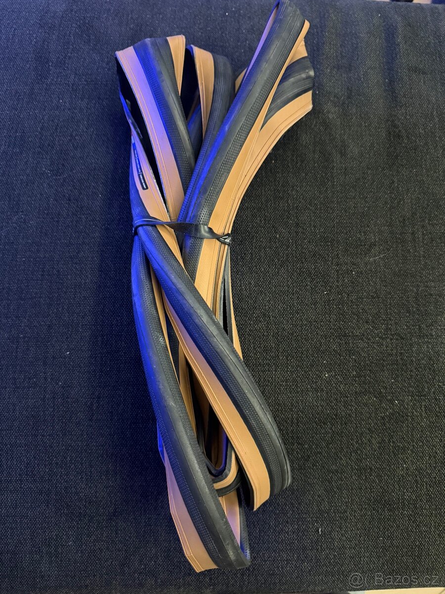 Bontrager R3 Hard-Case Lite 28 mm