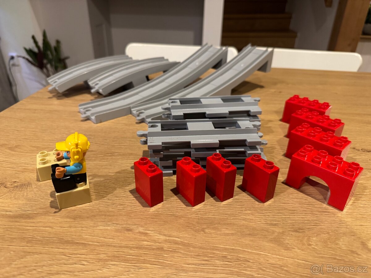 LEGO DUPLO - Železniční tratě a viadukt 10872