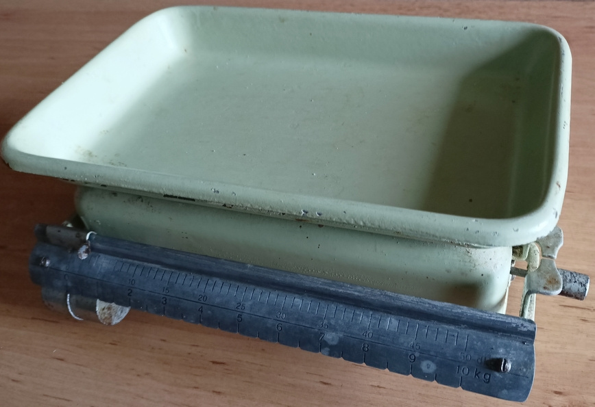 Kuchyňské váhy 1960