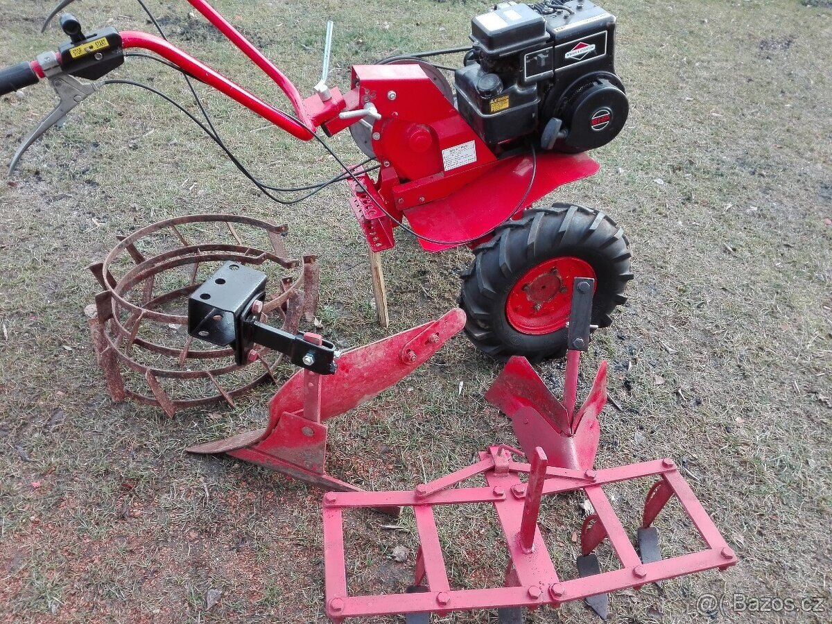 kultivator Mountfield + nařadi