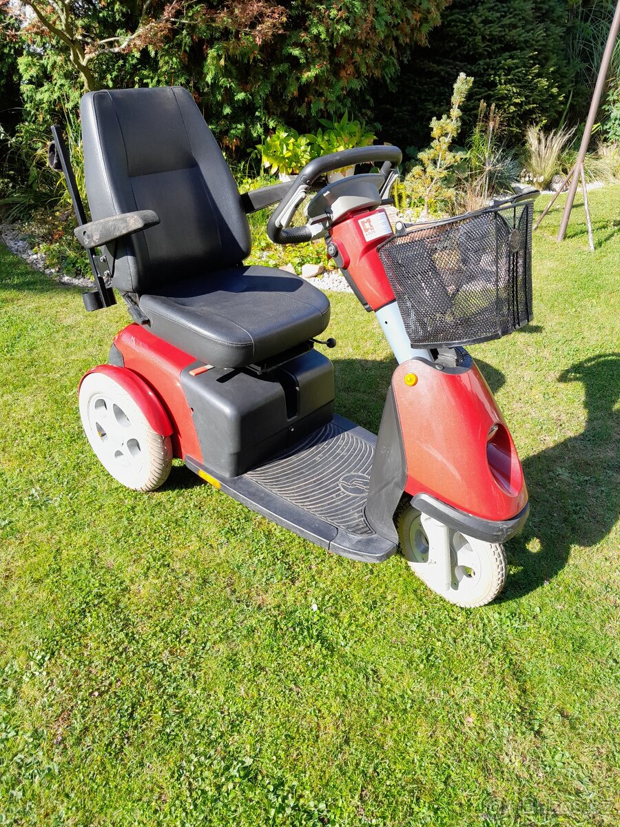 Elektro skútr TROPHY BOOSTER 6