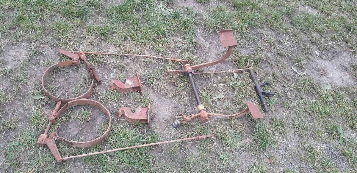 Prodám pedály včetně hridele zetor 4011, rucni brzdu